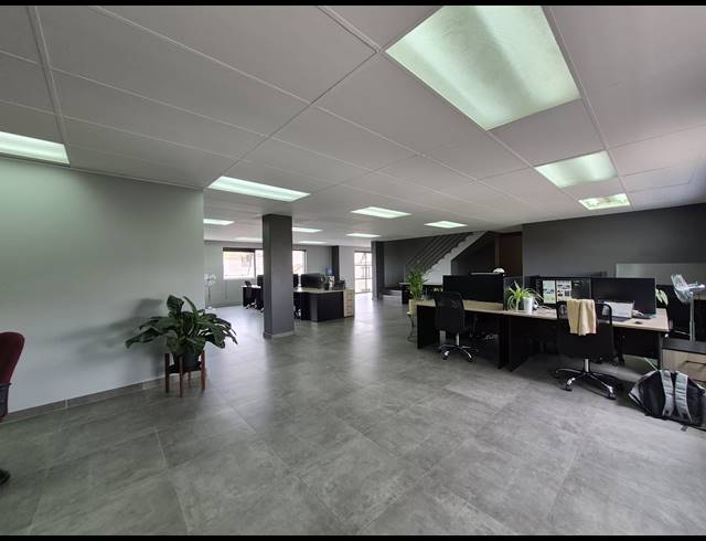 650M² OFFICE FOR SALE IN SUNNINGHILL